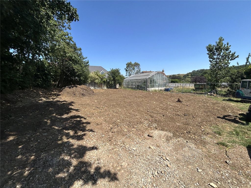 Property photo 3 of 11 Picture No. 02