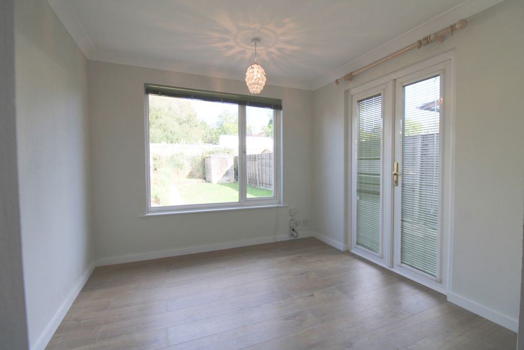 Property photo 3 of 9 Img_3073