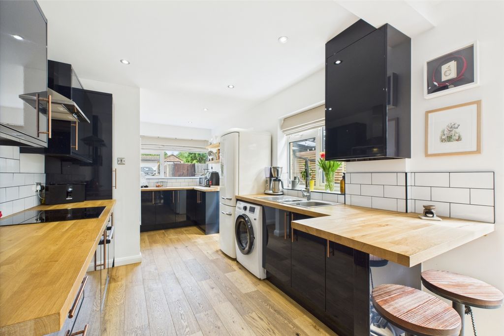 Property photo 1 of 14 Kitchen