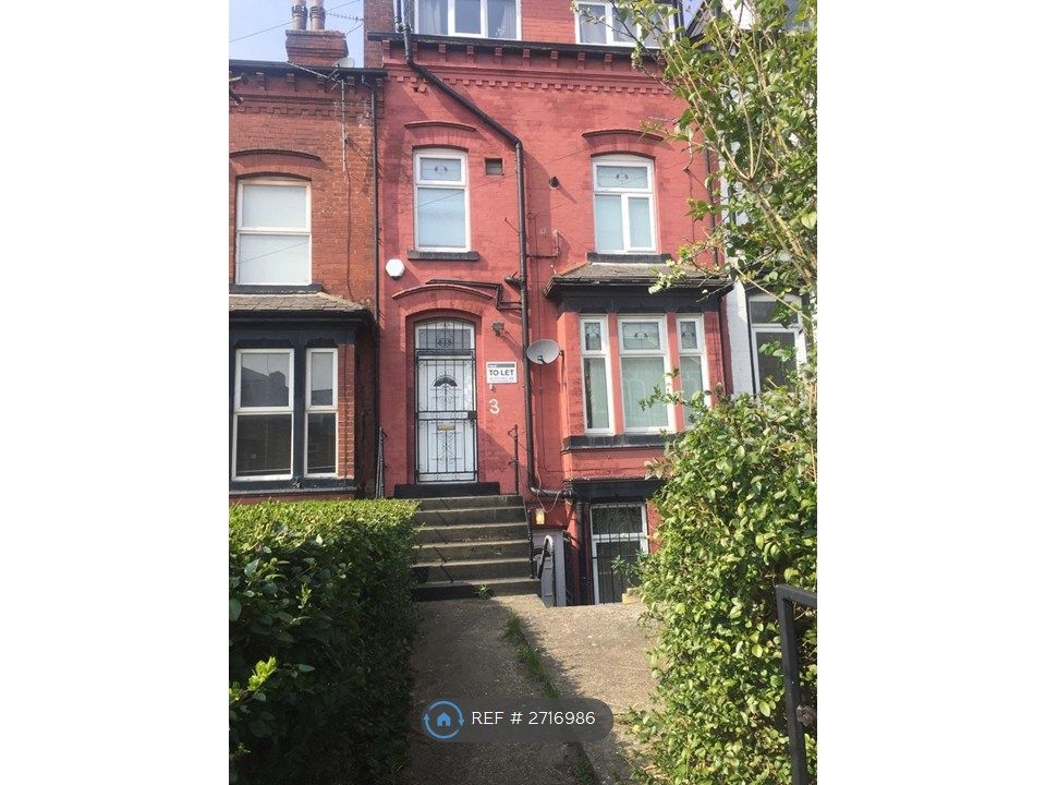 Property photo 2 of 27