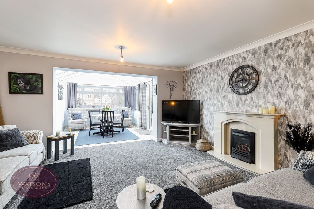 Property photo 2 of 32