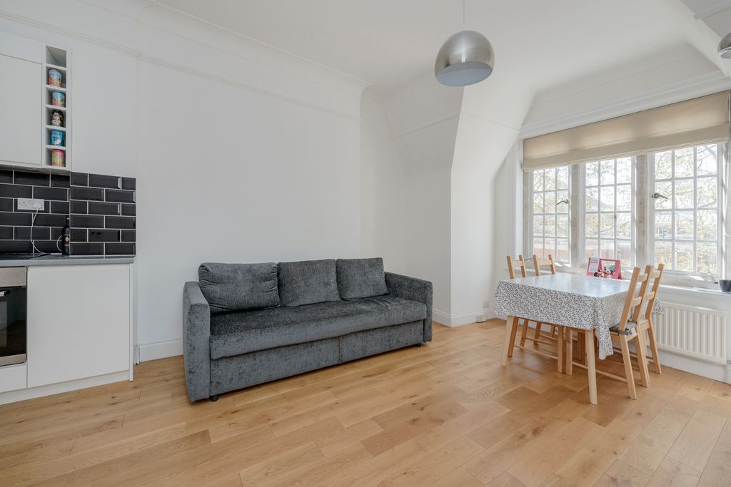 Property photo 2 of 9 5@22 Hornton St-9997.Jpg