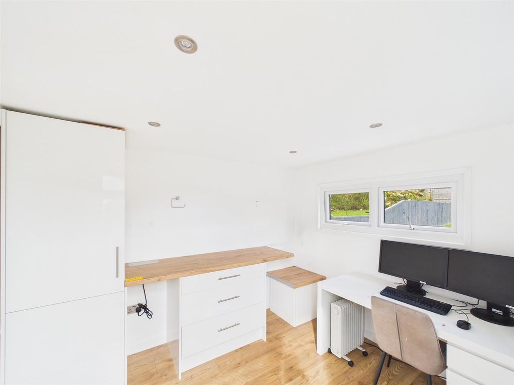 Additional image 16 of 2 bed flat for sale23A Murray Crescent, Perth PH2