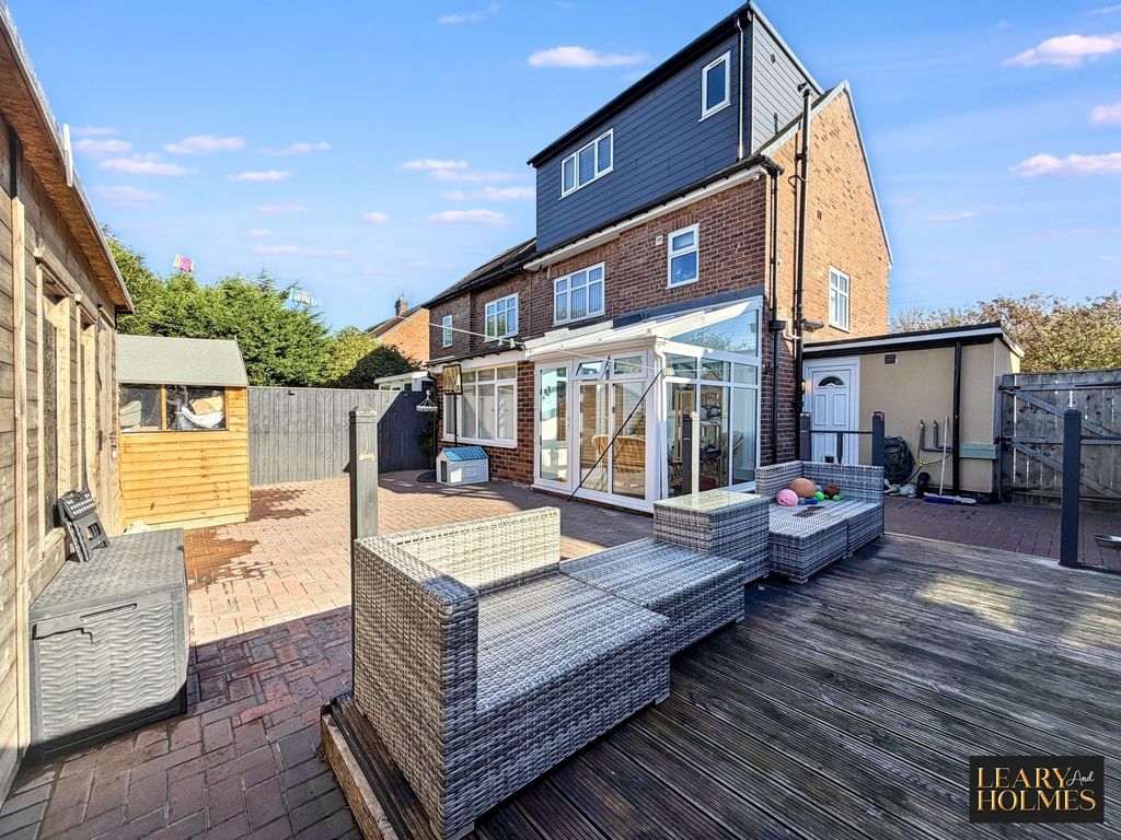 Property photo 3 of 39