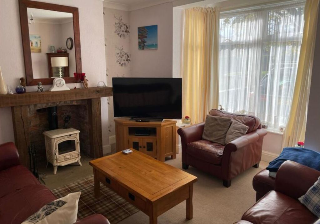 Property photo 3 of 8