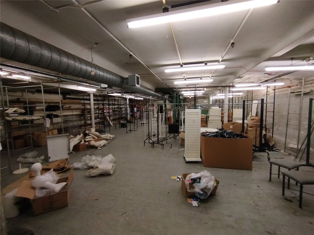 Property photo 3 of 5 Picture No. 10