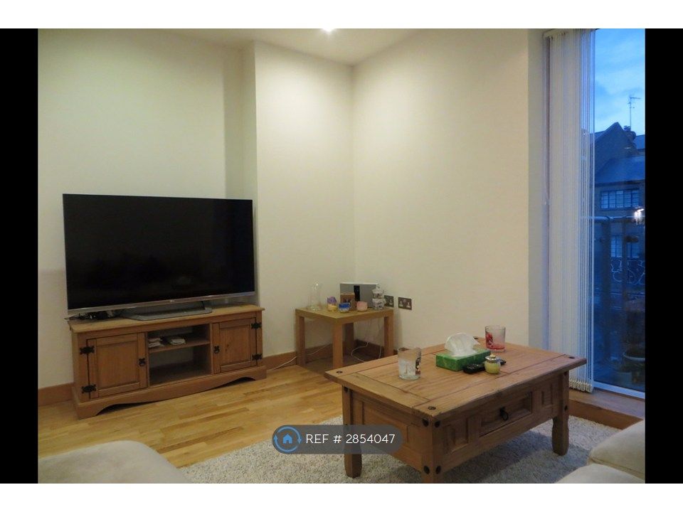 Property photo 2 of 14 Living Room