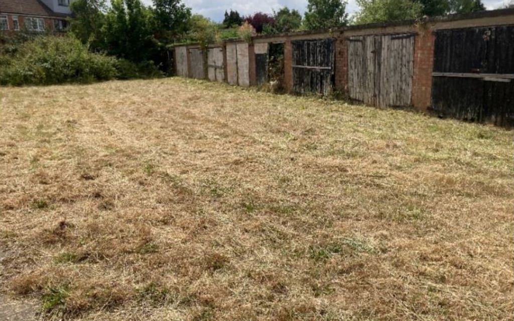 Property photo 1 of 2