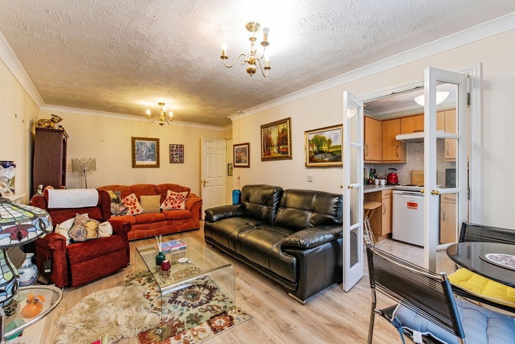 Property photo 3 of 16 Pbox-Img.Jpg