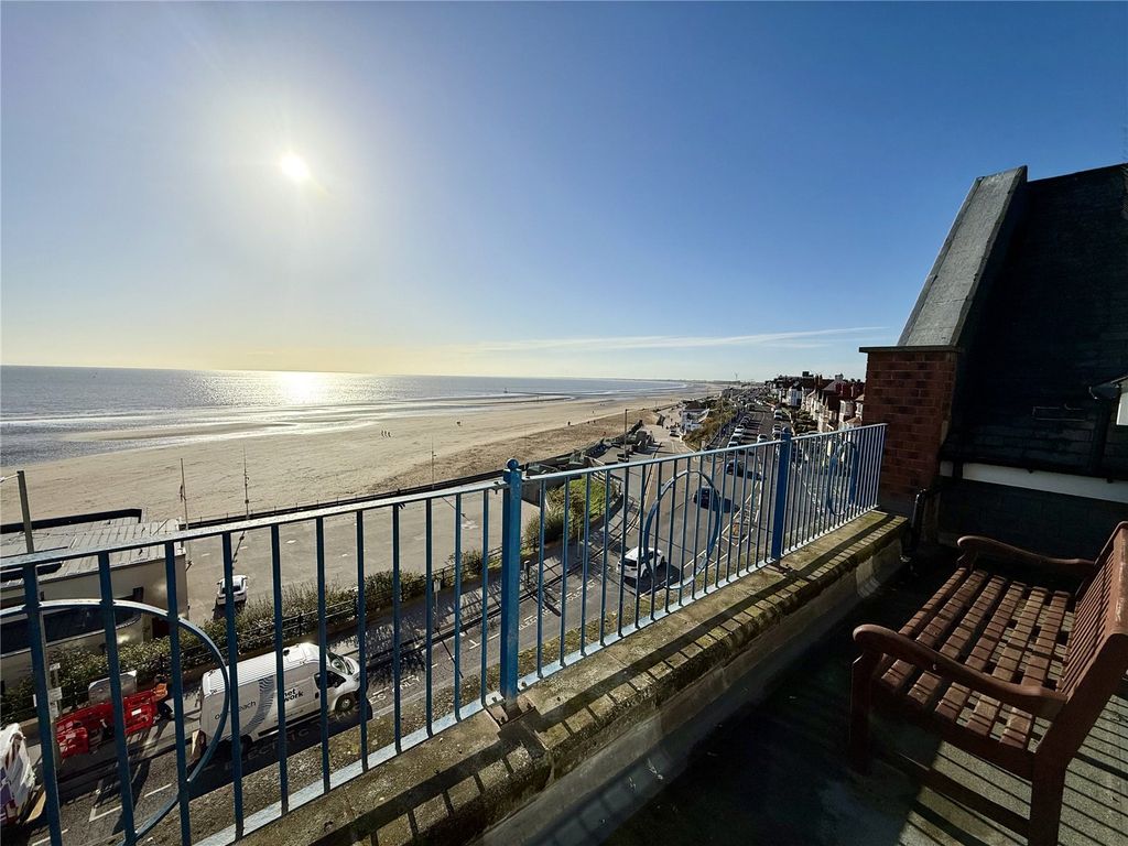Additional image 14 of 3 bed flat for saleSouth Marine Drive, Bridlington, East Yorkshire YO15