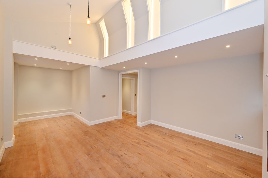 Property photo 3 of 14 Reception Room