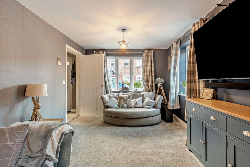 Property photo 2 of 26