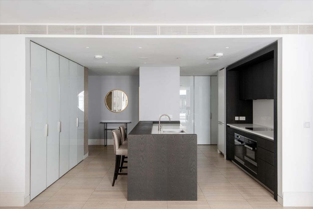 Property photo 3 of 8 Image