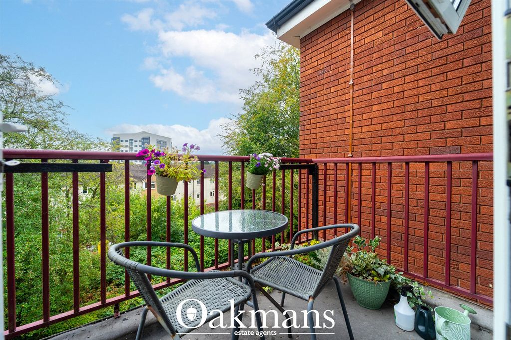 Property photo 2 of 19 Picture No. 22