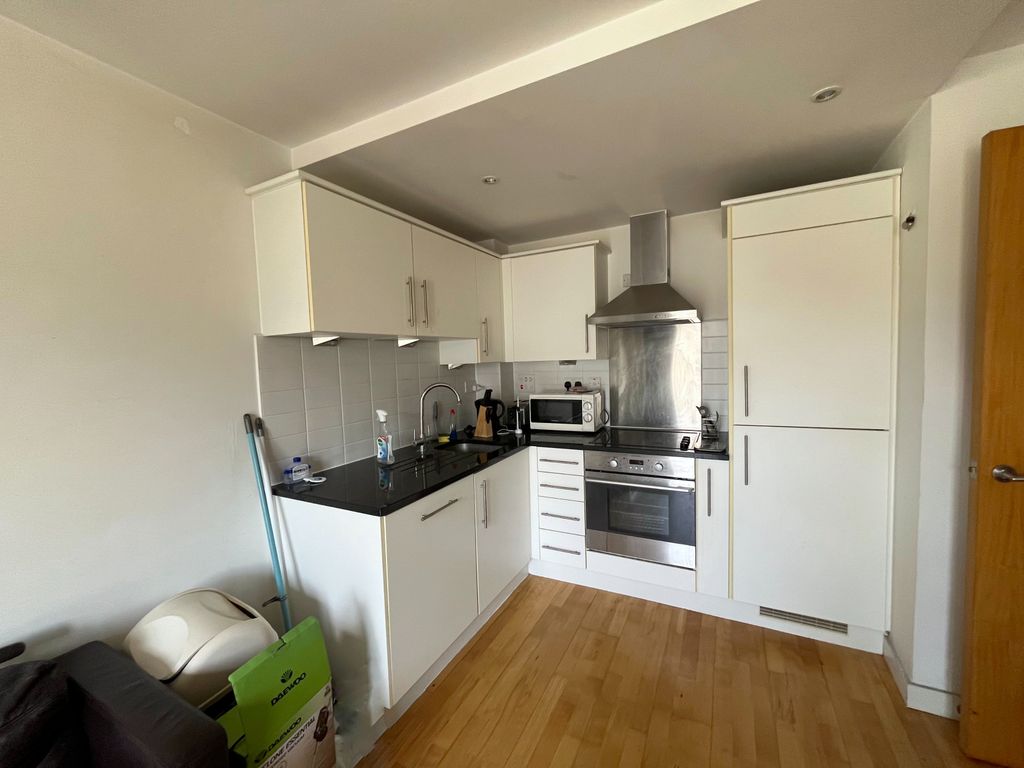 Property photo 3 of 6