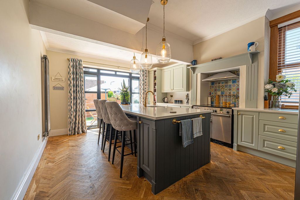 Property photo 2 of 54 2