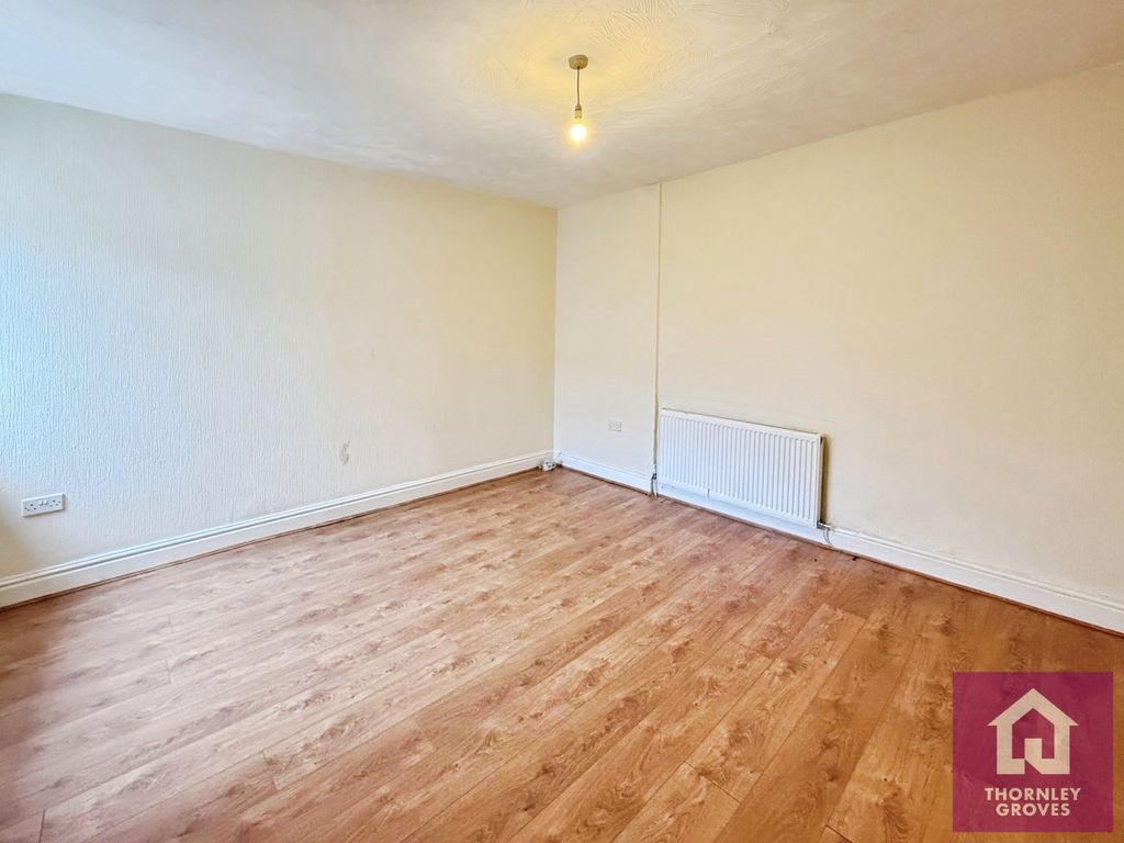 Property photo 3 of 9 Picture No. 12