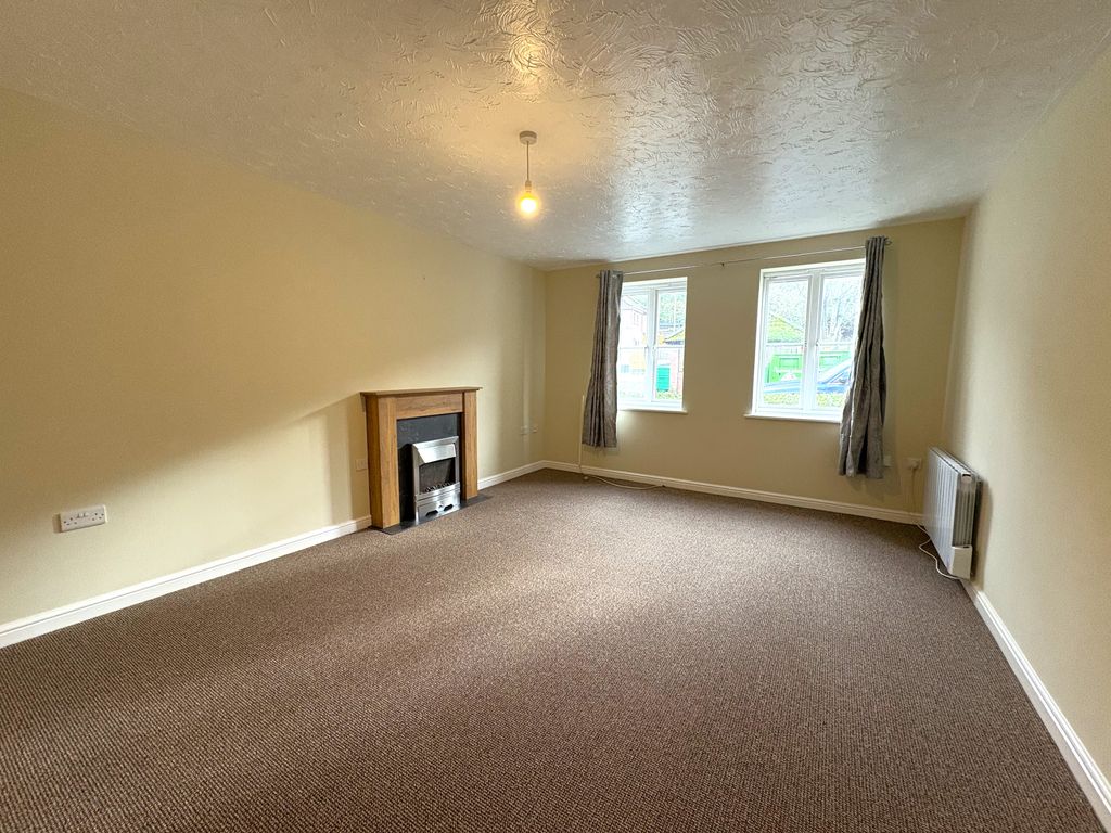 Property photo 3 of 8 Living Room