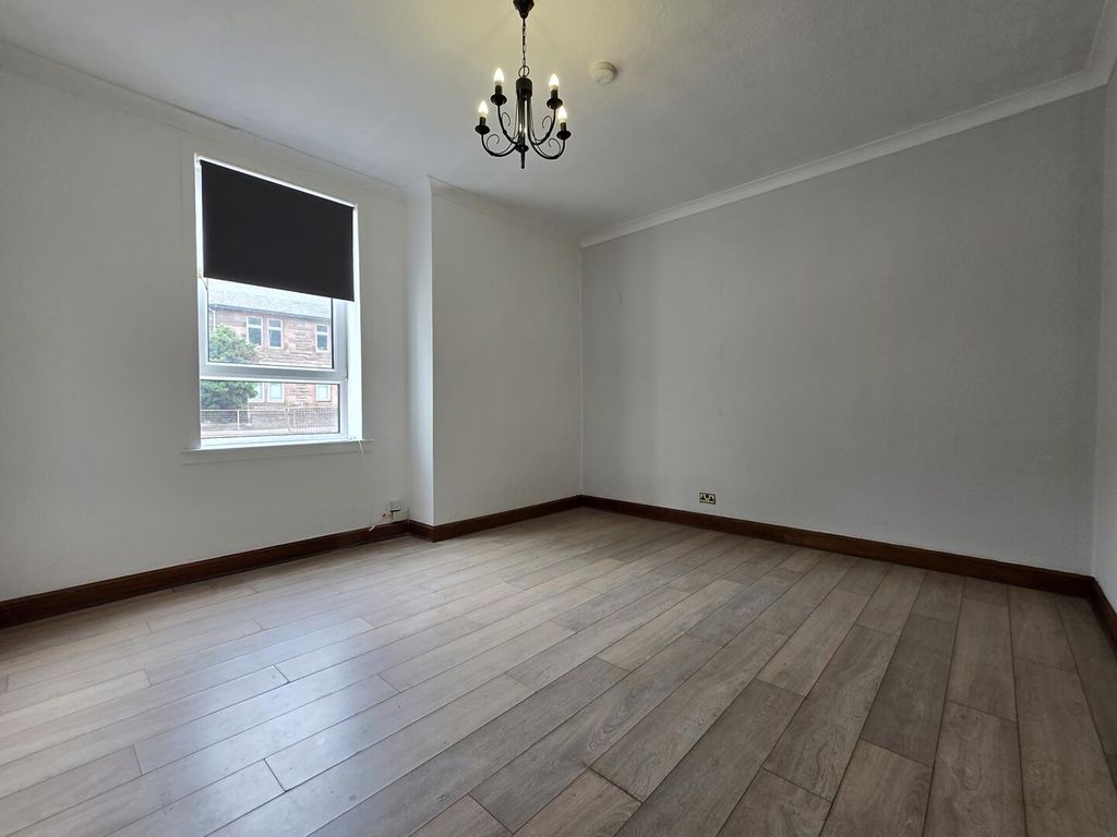 Property photo 3 of 19 Living Room