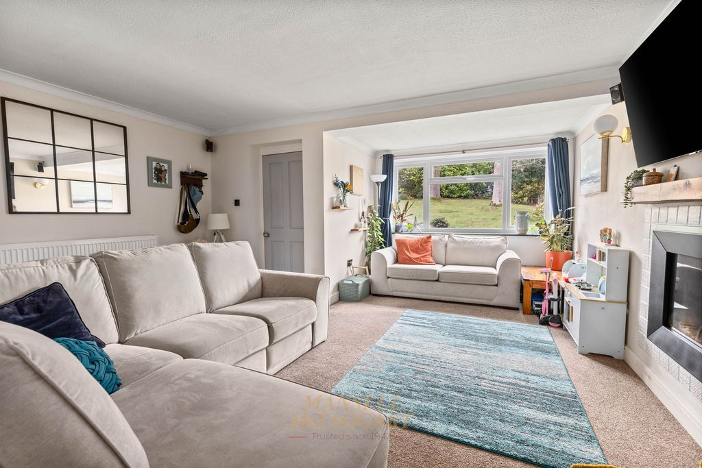 Property photo 3 of 24