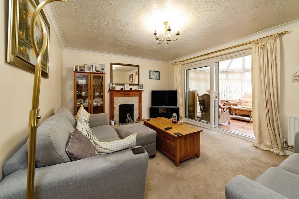 Property photo 3 of 25