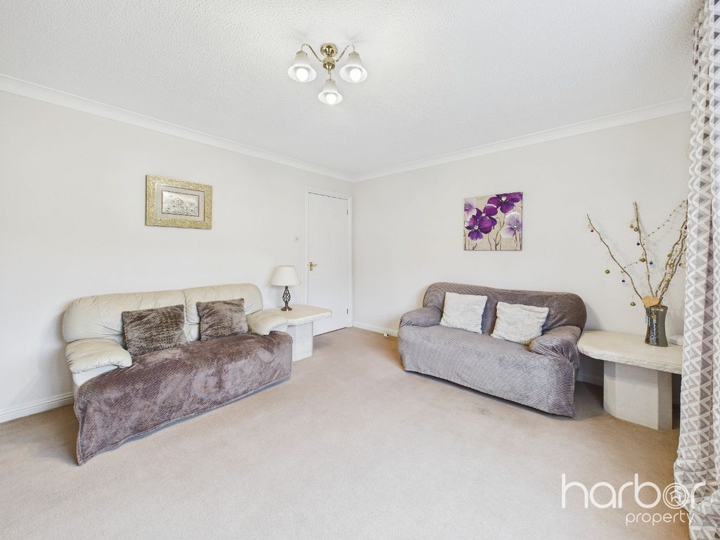 Property photo 3 of 28 4730847