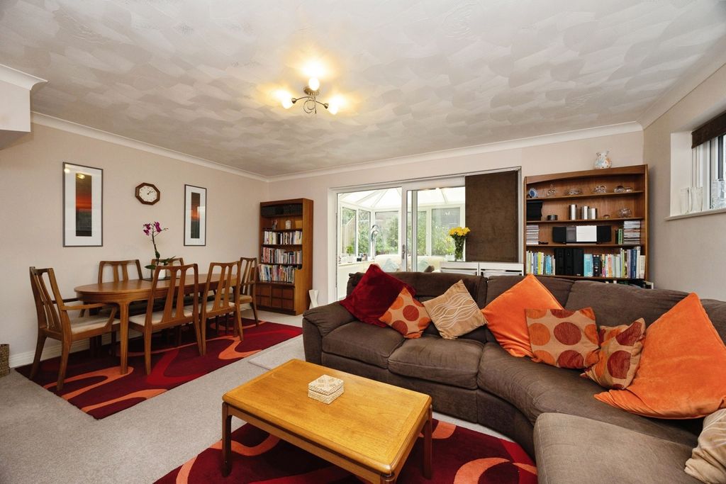 Property photo 2 of 19 Pbox-Img.Jpg