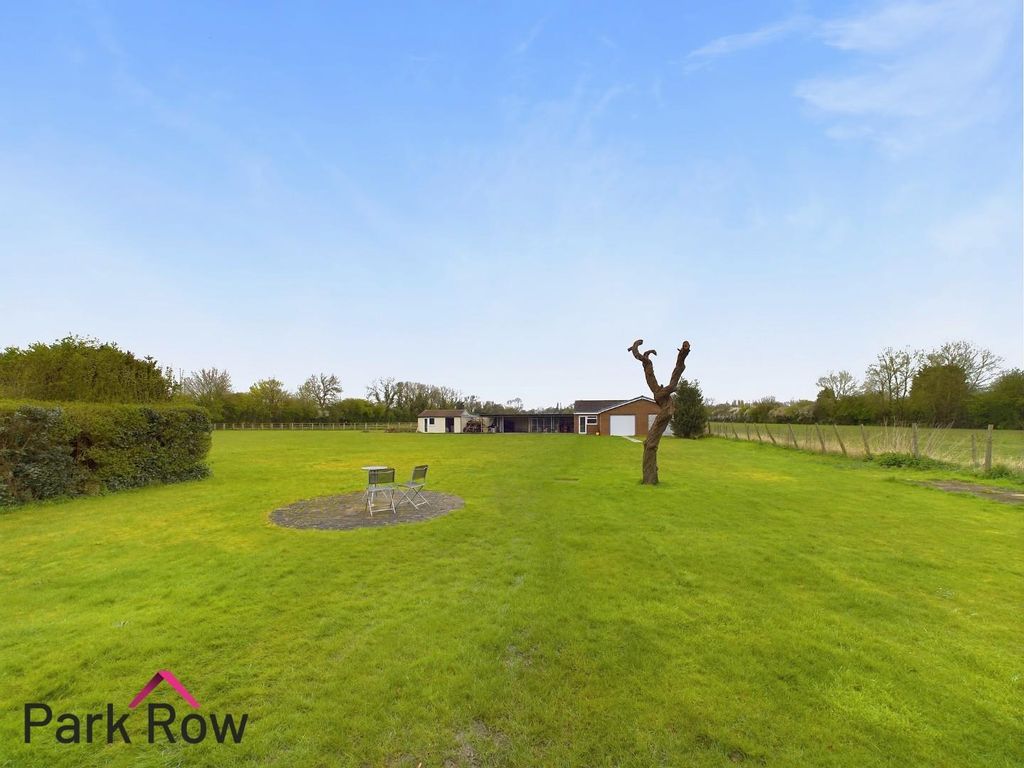 Property photo 3 of 16 Rear