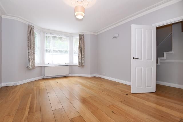 Property photo 3 of 12 Internal View 3