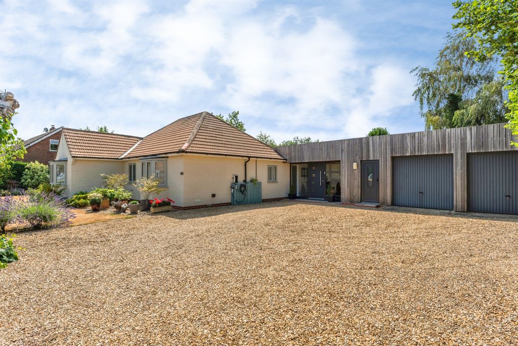 Property photo 1 of 27