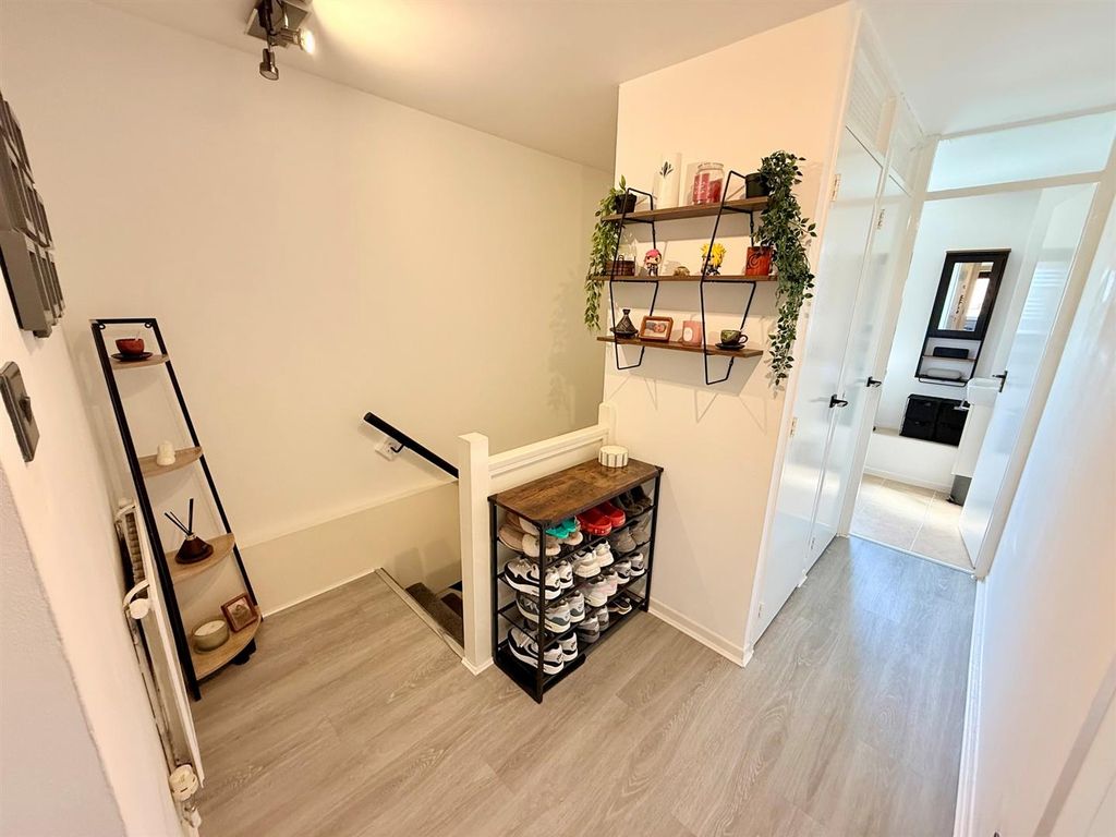 Property photo 3 of 9 3.Jpg