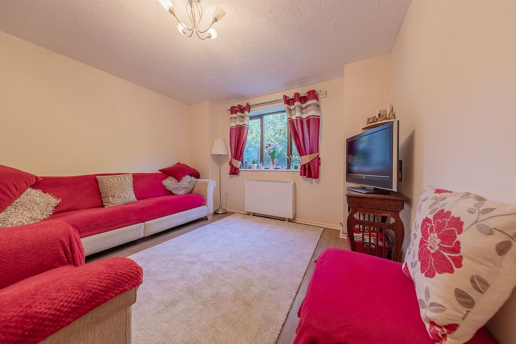Property photo 3 of 18