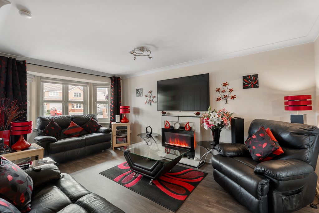 Property photo 2 of 50