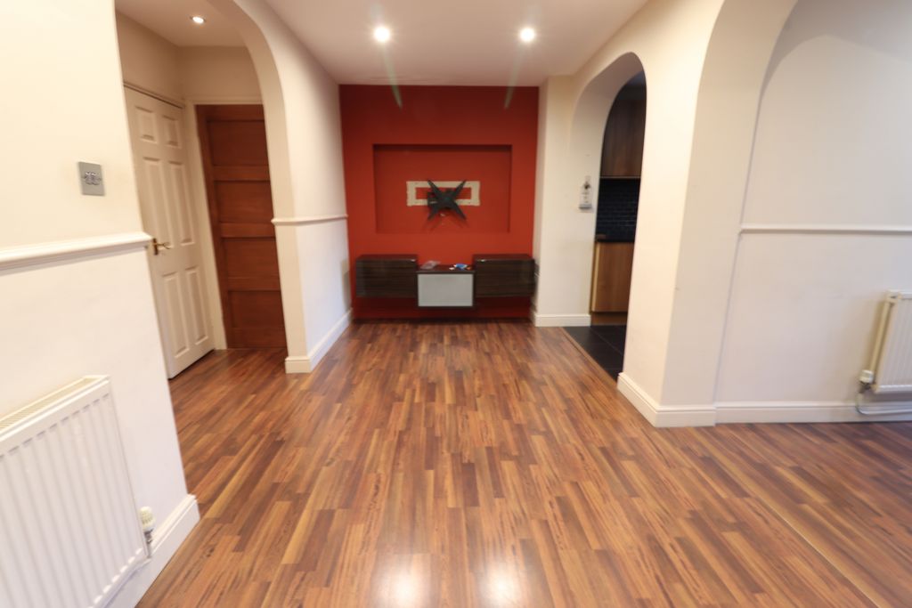 Property photo 2 of 15 Gallery