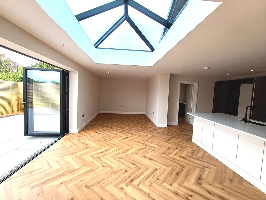 Property photo 3 of 15 Picture No. 04