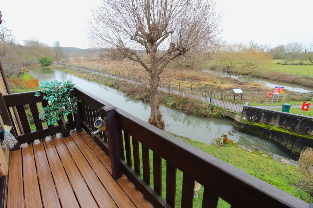 Property photo 2 of 8 Balcony