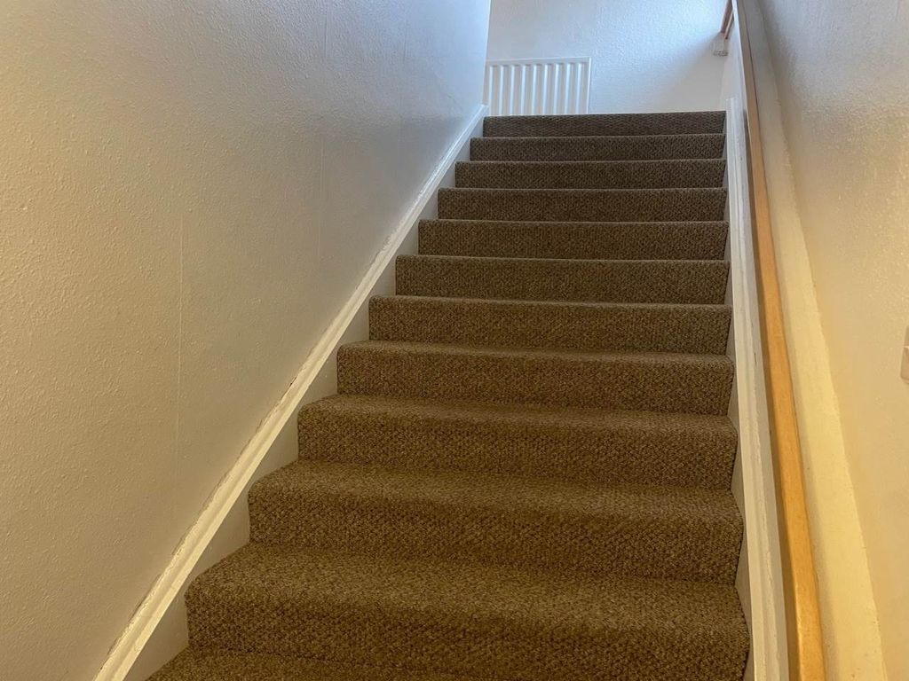 Property photo 2 of 11 Stair