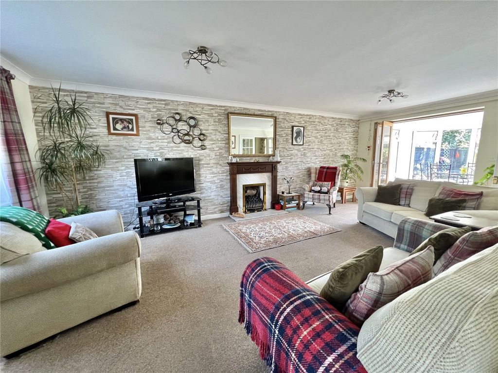 Property photo 3 of 26 Picture No. 05