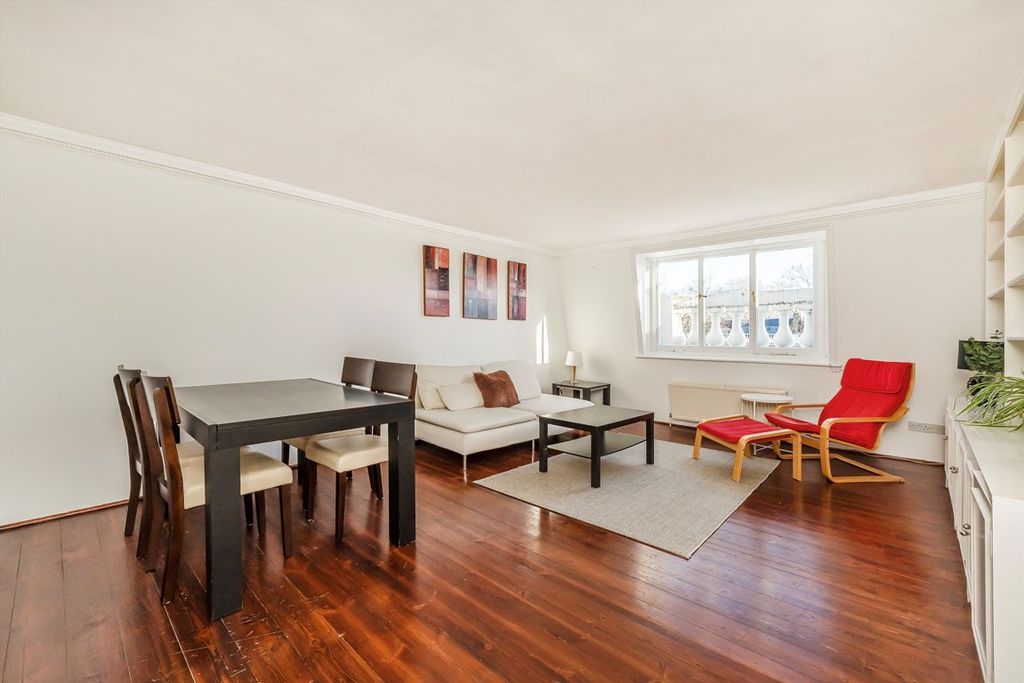 Property photo 2 of 8