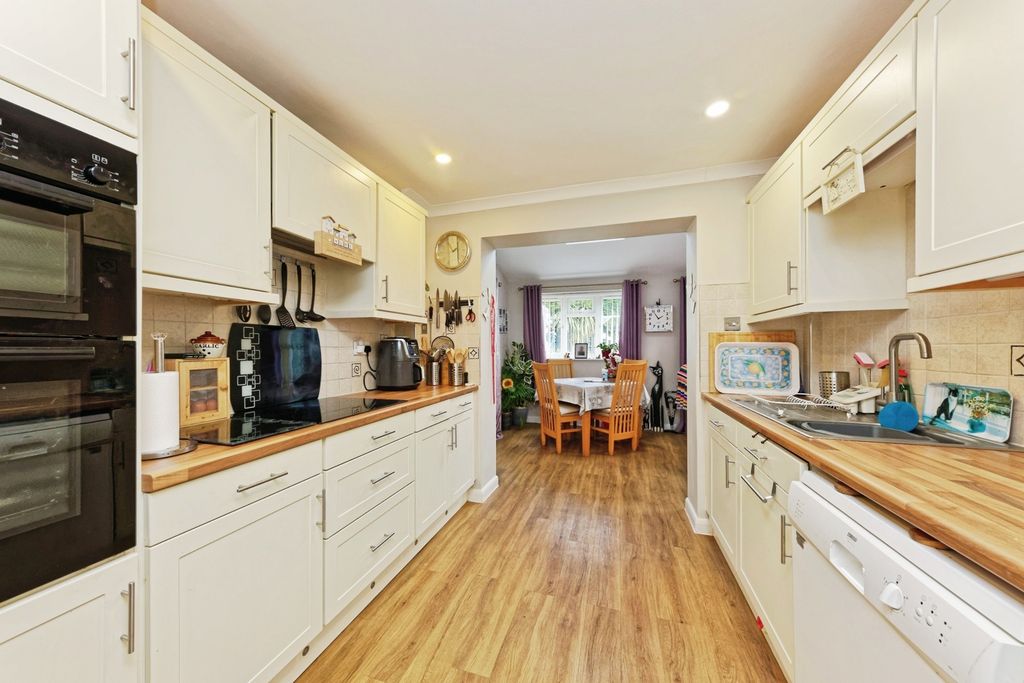 Property photo 2 of 21 Pbox-Img.Jpg