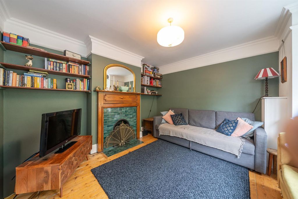 Property photo 3 of 17 119-St-Albans-Hill-01955.Jpg