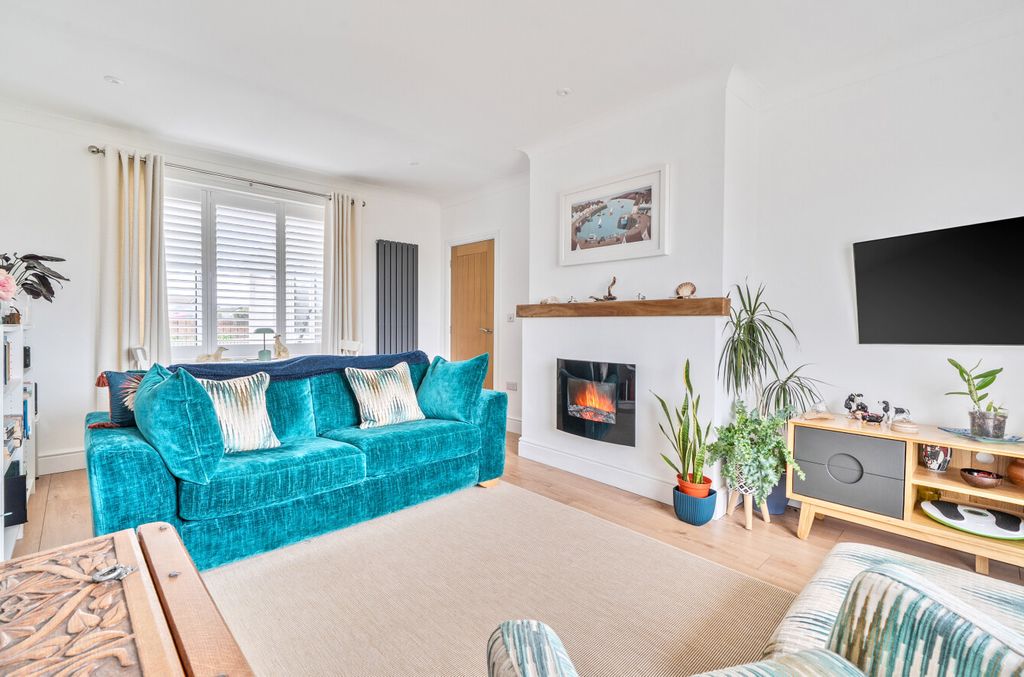 Property photo 3 of 25 3 - 1407297-17-6980F4...