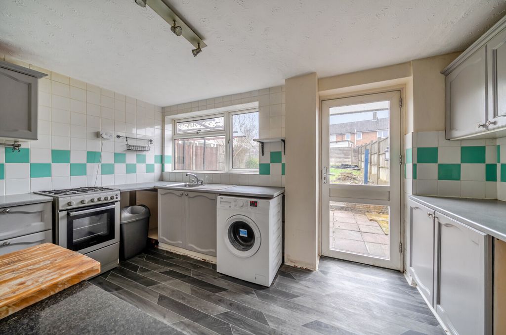 Property photo 2 of 16 1407438-6-6981Eab...