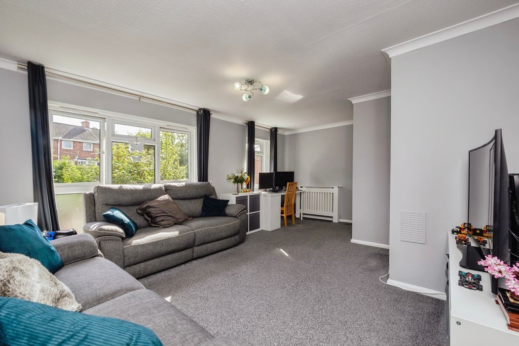 Property photo 2 of 12 Photo