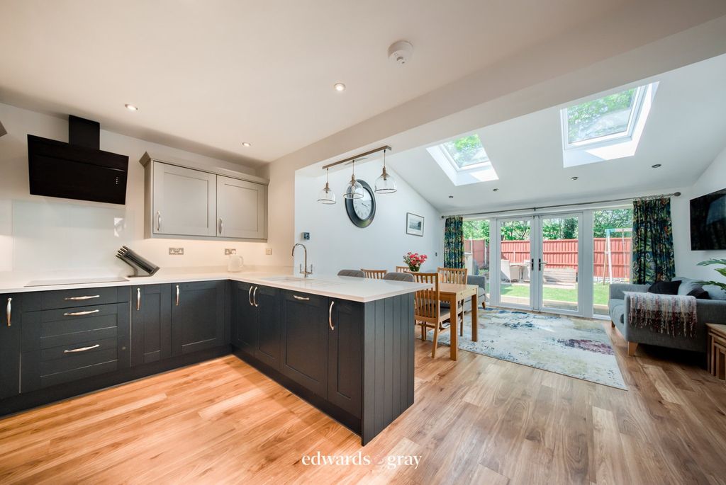 Property photo 2 of 18