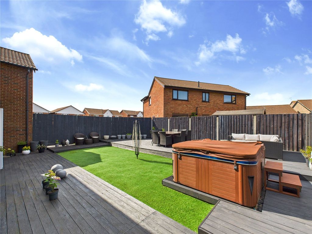 Property photo 3 of 22 Picture No. 17