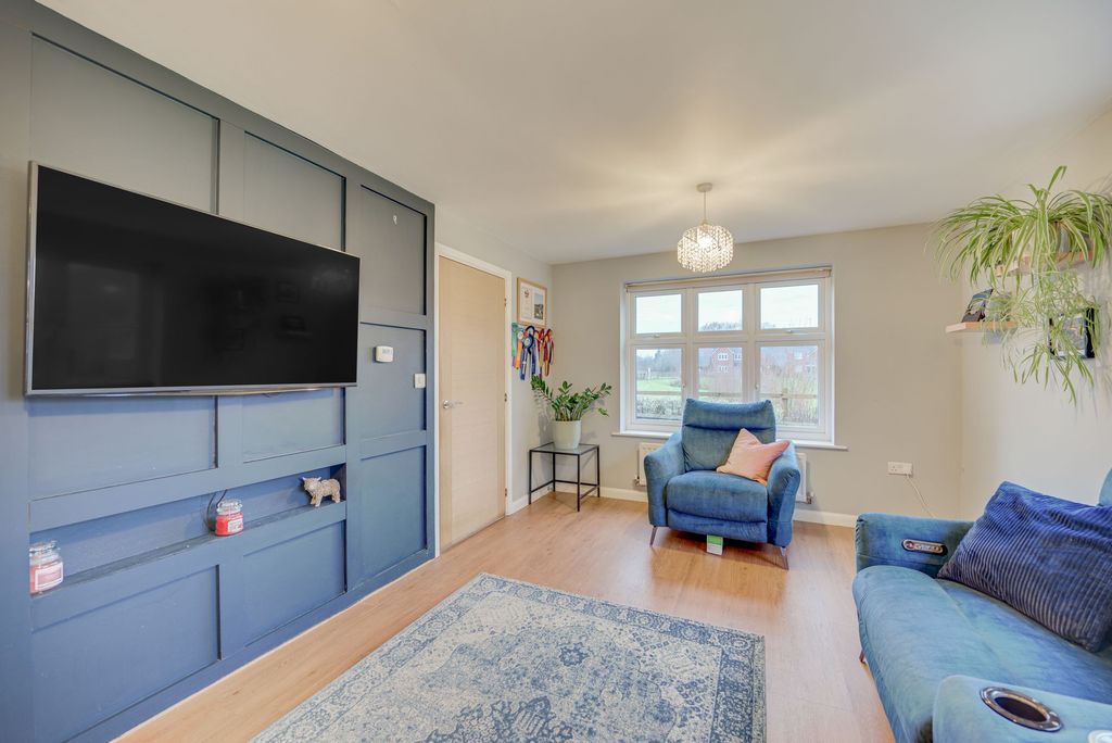 Property photo 2 of 26