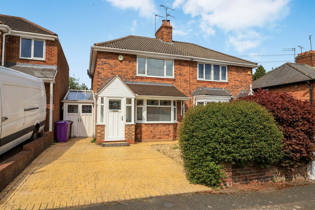 Property photo 1 of 17
