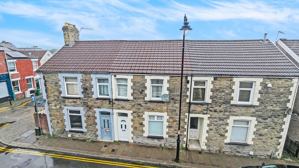 Property photo 1 of 24