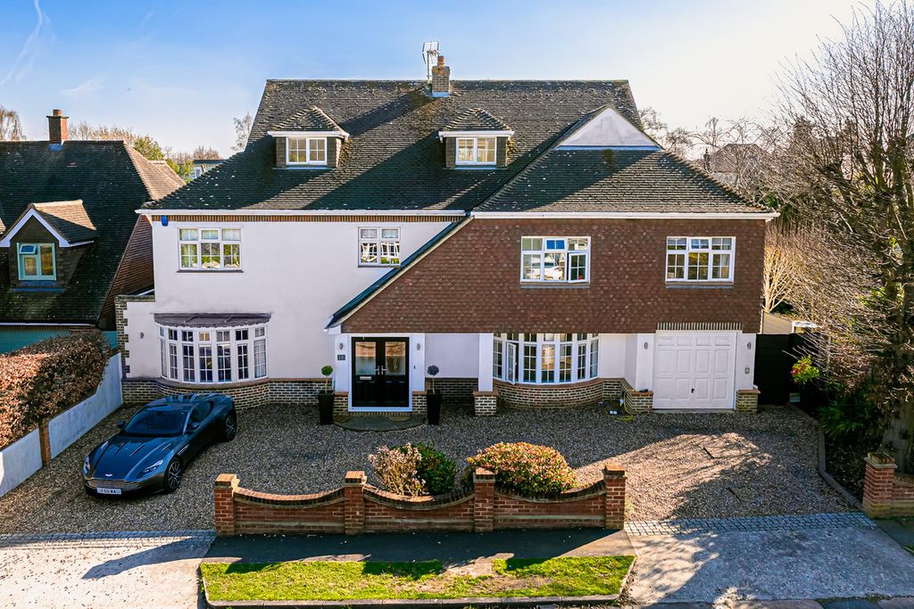 Property photo 1 of 30